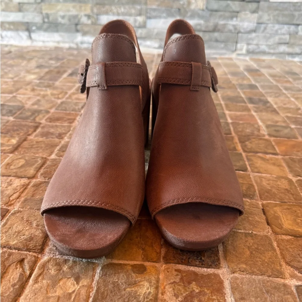 Lucky brand Elegant Brown Leather Women's Sandals - Picture 9 of 9